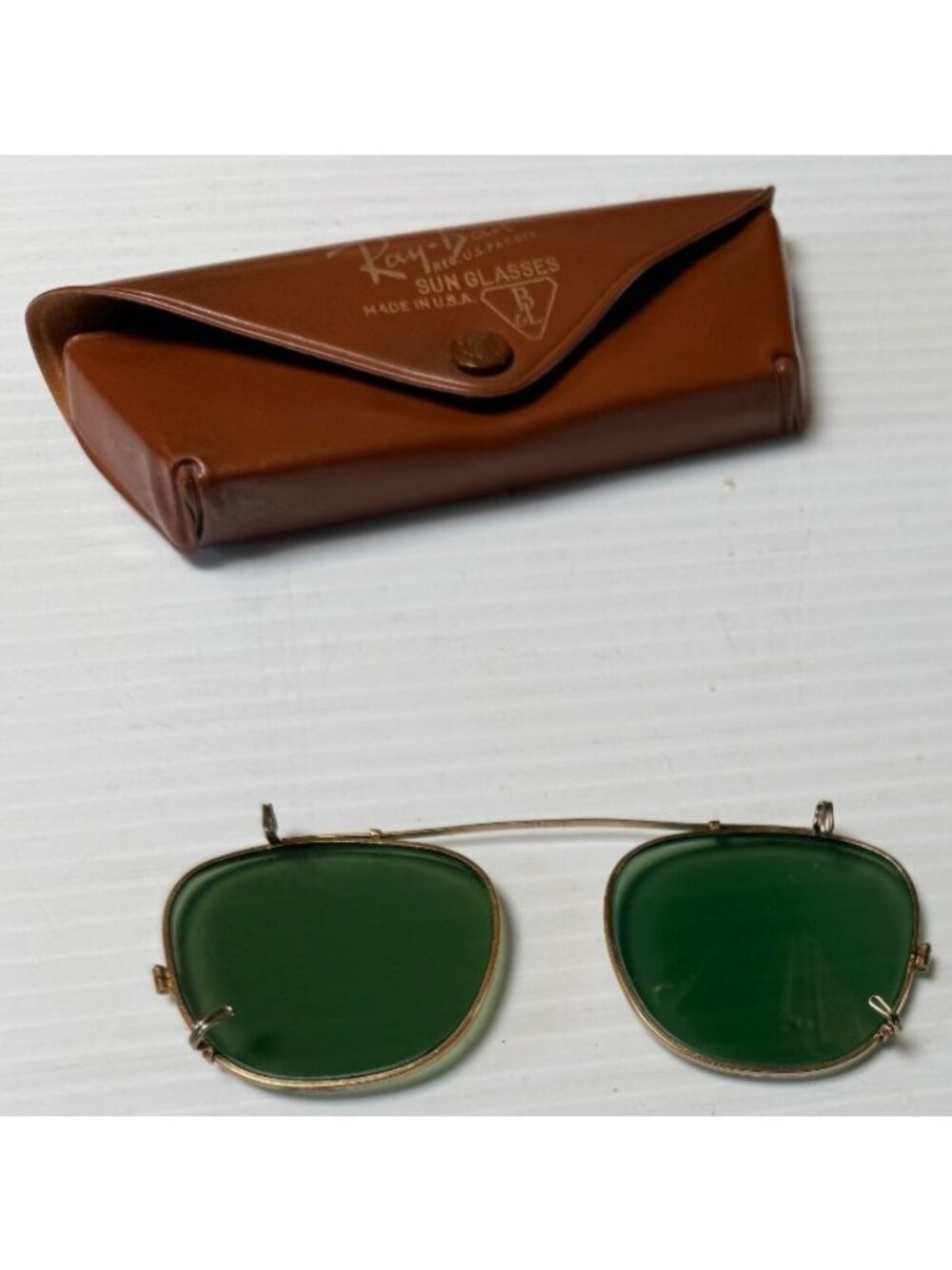 Bausch Lomb Ray Ban Clip On Sunglasses BL 48 Gold Tone Case Vintage B&L